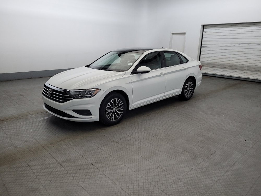 Used 2019 Volkswagen Jetta SE w/ Cold Weather Package FWD image 2