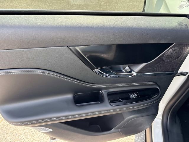 New 2025 Lincoln Corsair Grand Touring w/ Rear Removable Package Tray image 19