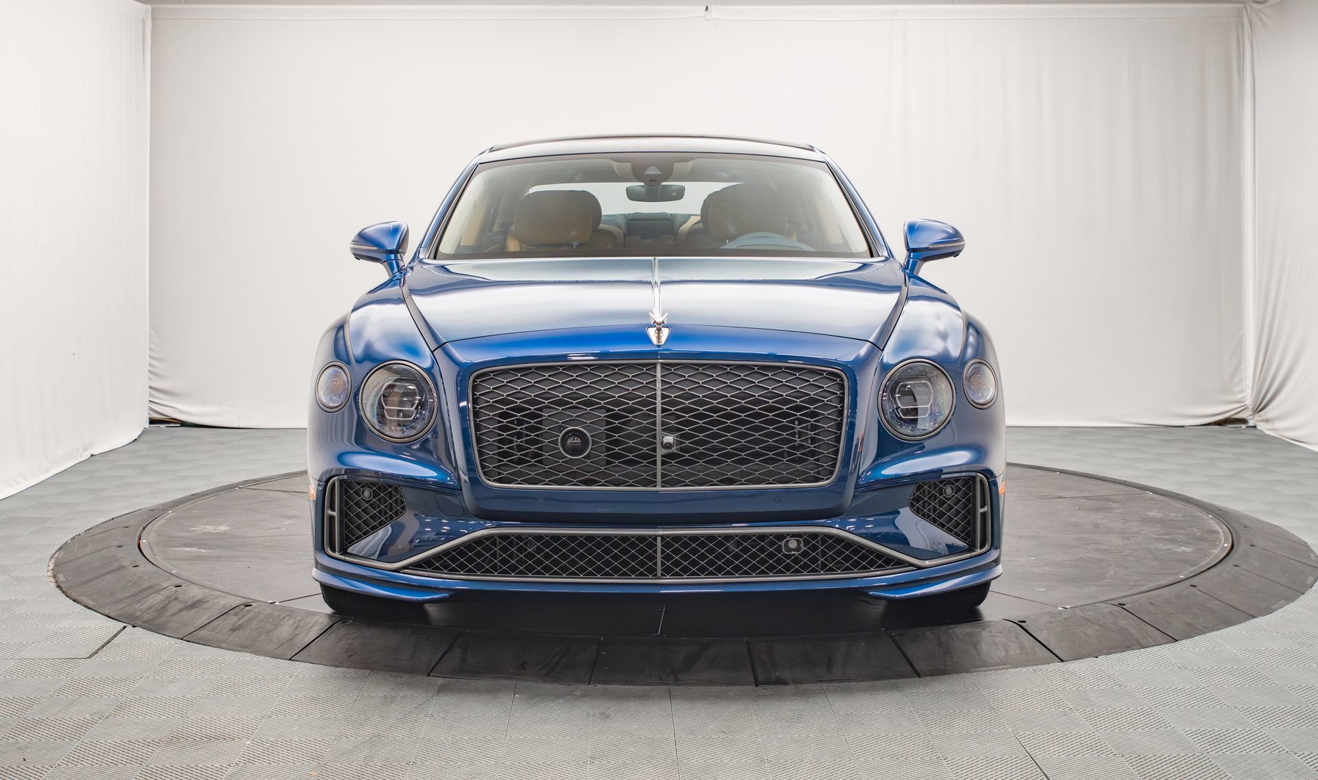 New 2026 Bentley Flying Spur Plug-In Hybrid image 8