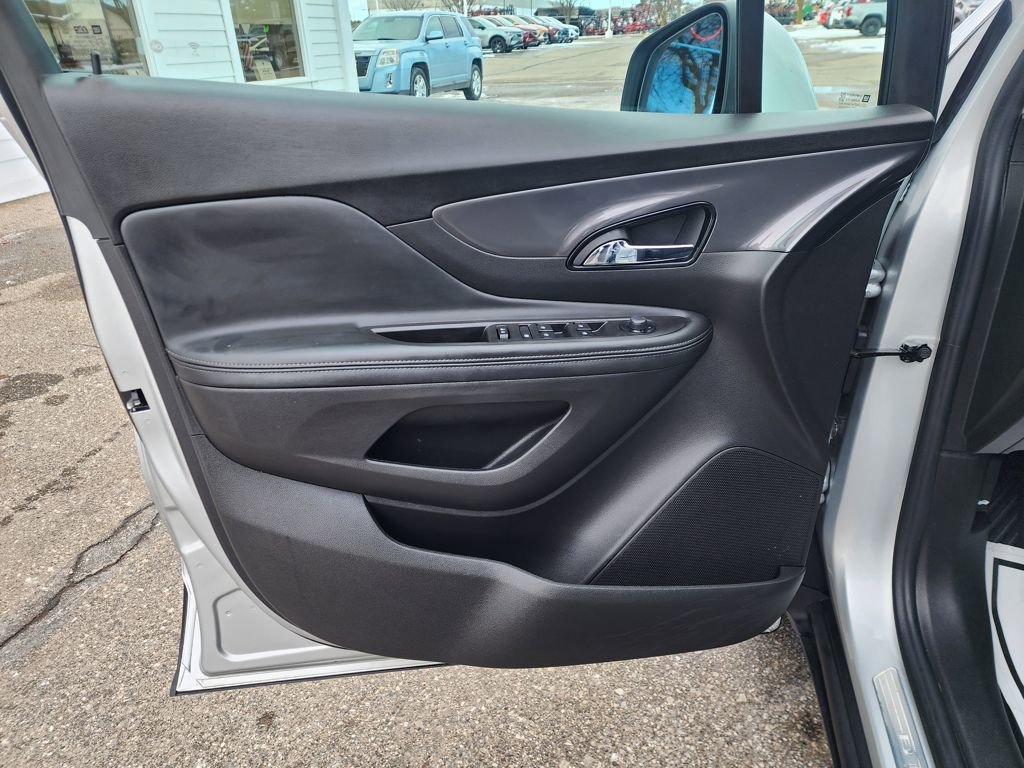 Certified 2022 Buick Encore Preferred image 25