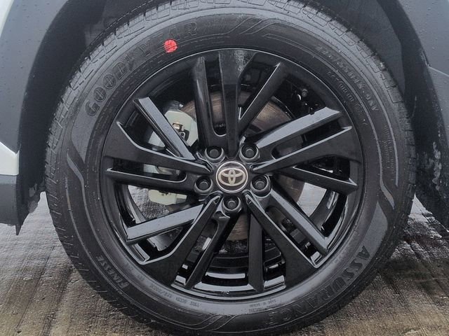 Used 2026 Toyota Corolla Cross XSE w/ Convenience Package image 10