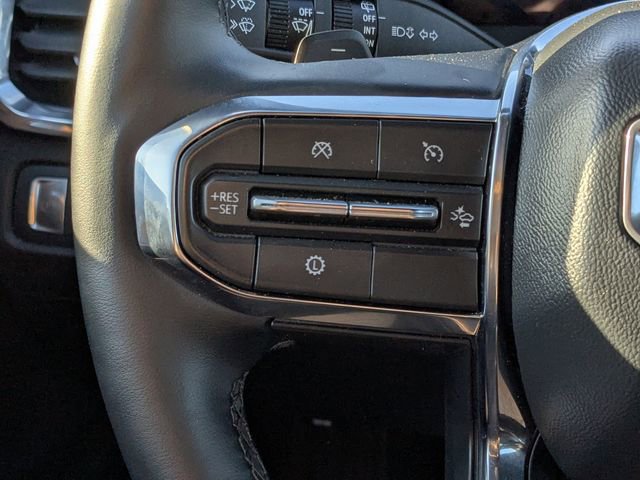 Used 2025 GMC Acadia Elevation image 23