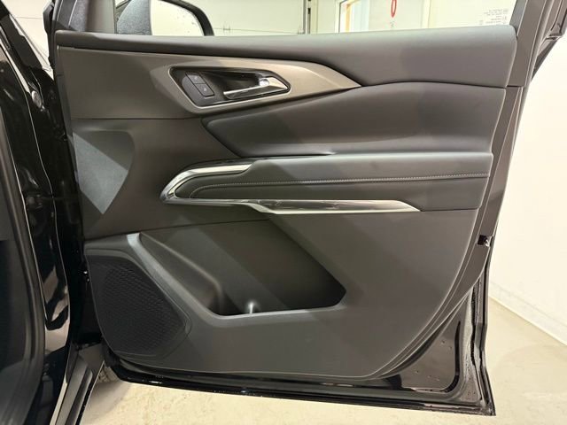 New 2026 Chevrolet Traverse LT w/ Driver Confidence Package image 28