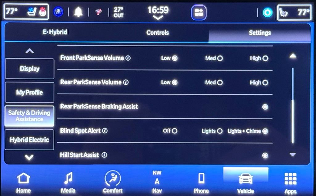 Used 2023 Chrysler Pacifica Limited w/ S Appearance Package image 34