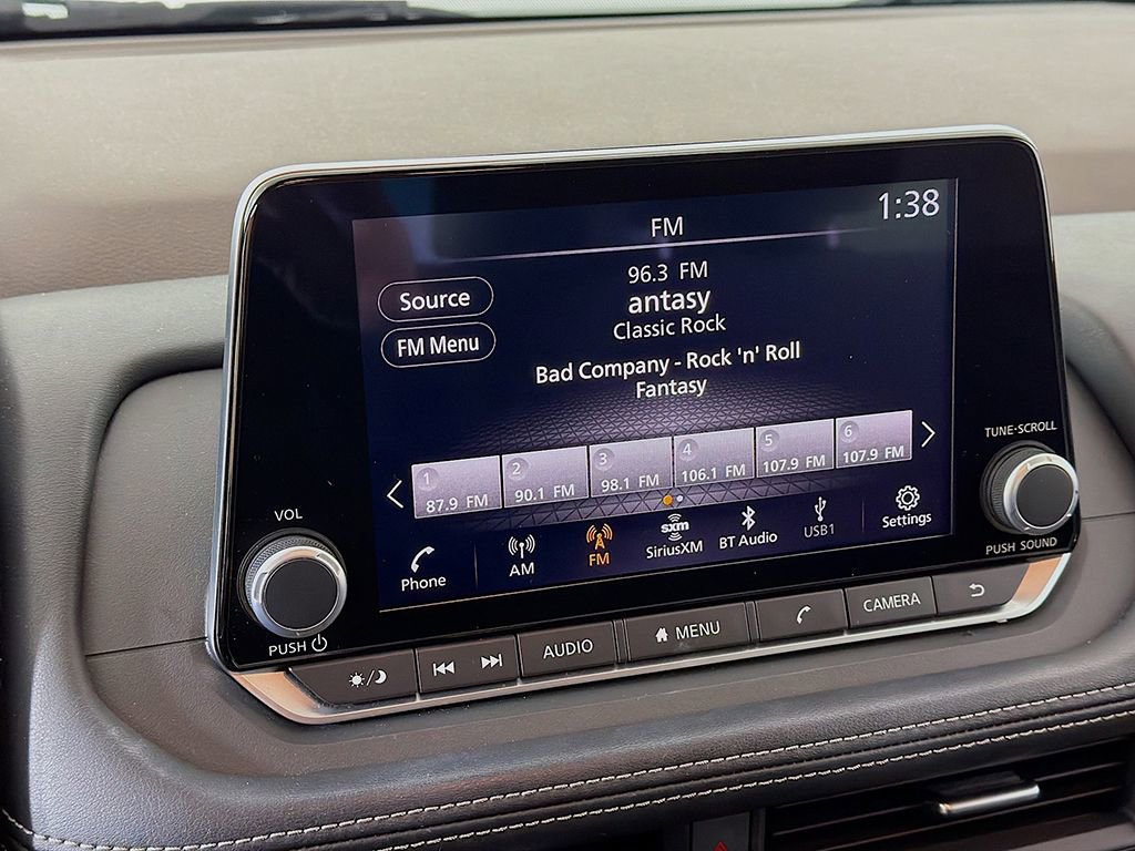 Used 2023 Nissan Rogue SV image 30