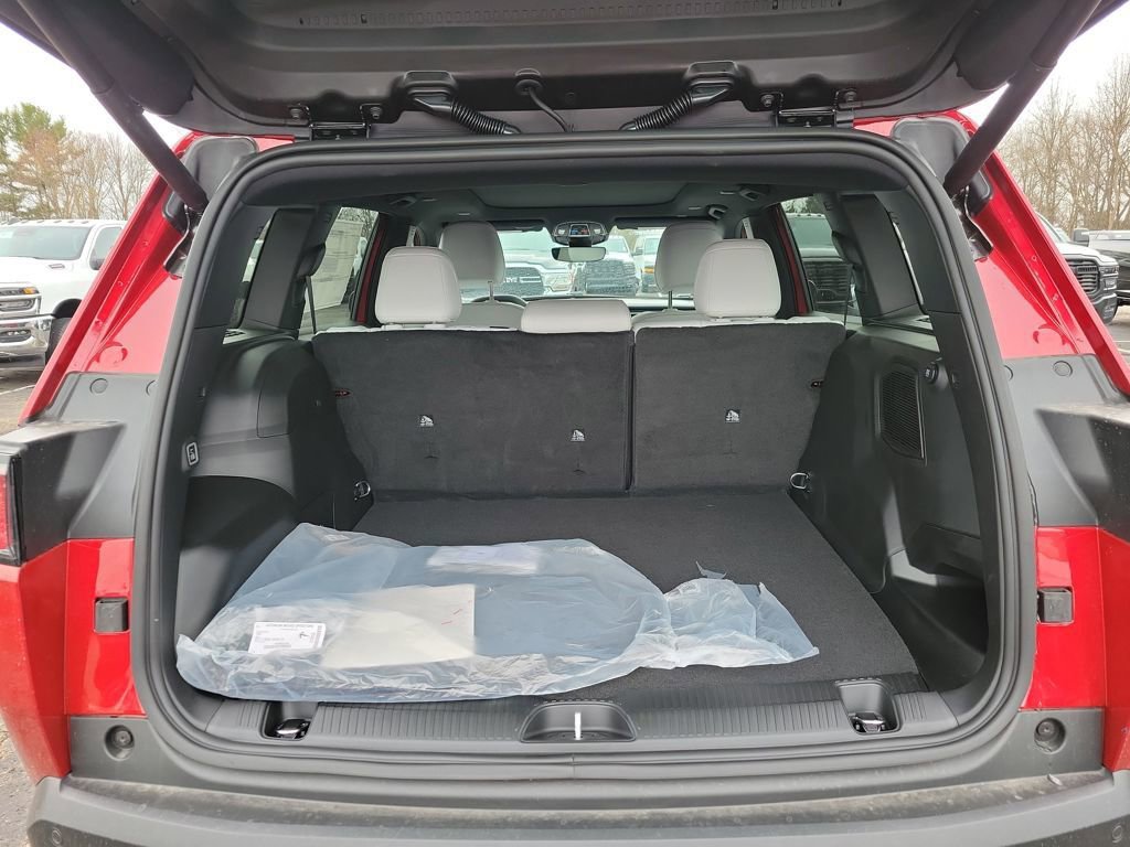 New 2026 Jeep Cherokee Overland image 7