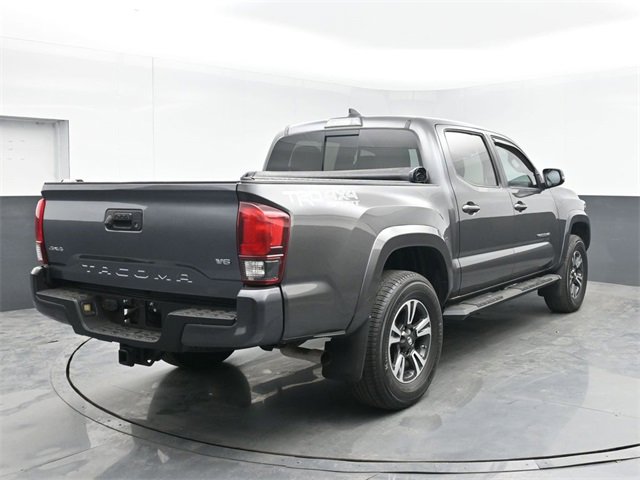Used 2019 Toyota Tacoma TRD Sport image 10