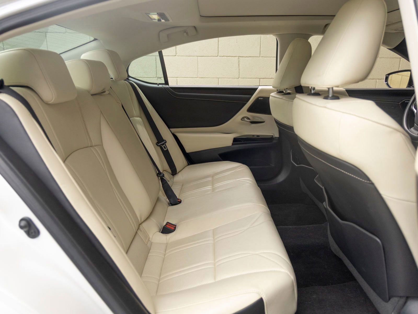 Used 2022 Lexus ES 350 w/ Accessory Package 2 FWD image 24