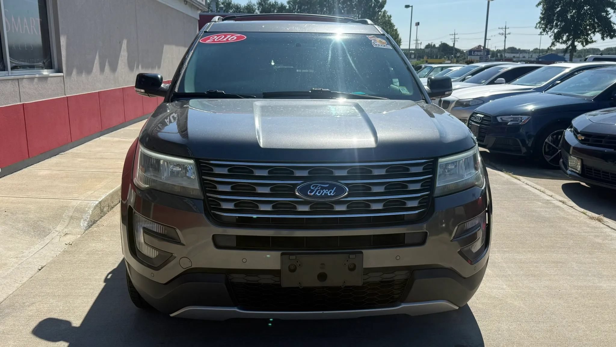 Used 2016 Ford Explorer XLT w/ Equipment Group 202A AWD/4WD image 6
