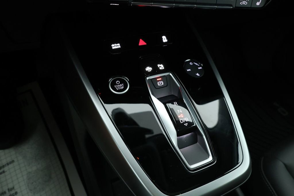 Used 2025 Audi Q4 e-tron Premium image 15