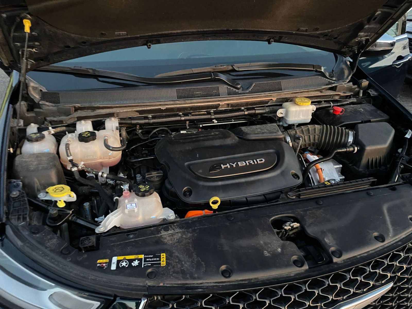 Used 2023 Chrysler Pacifica Limited image 33