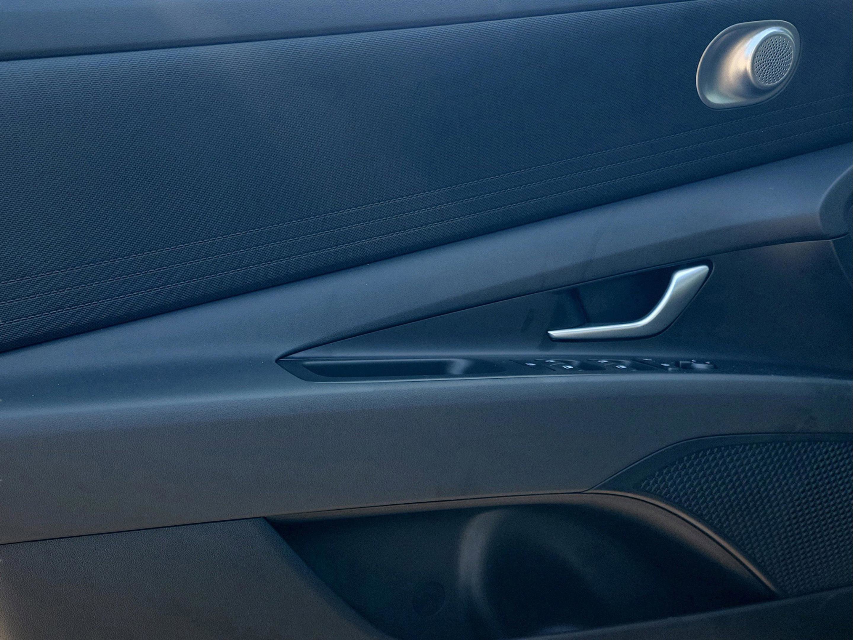 New 2026 Hyundai Elantra SE image 13