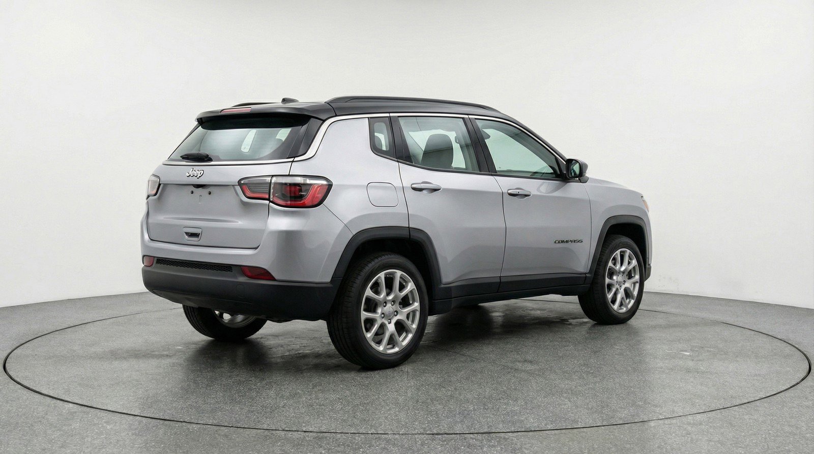 Used 2025 Jeep Compass Limited AWD/4WD image 9