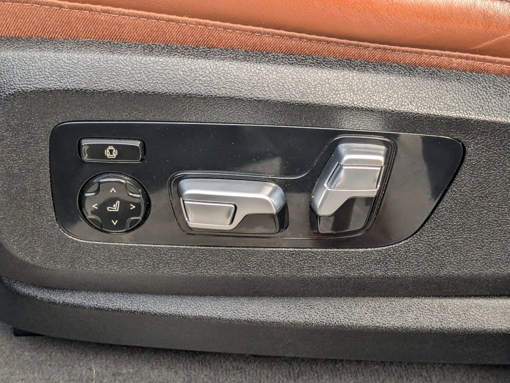 Used 2022 BMW X5 xDrive40i w/ M Sport Package image 7