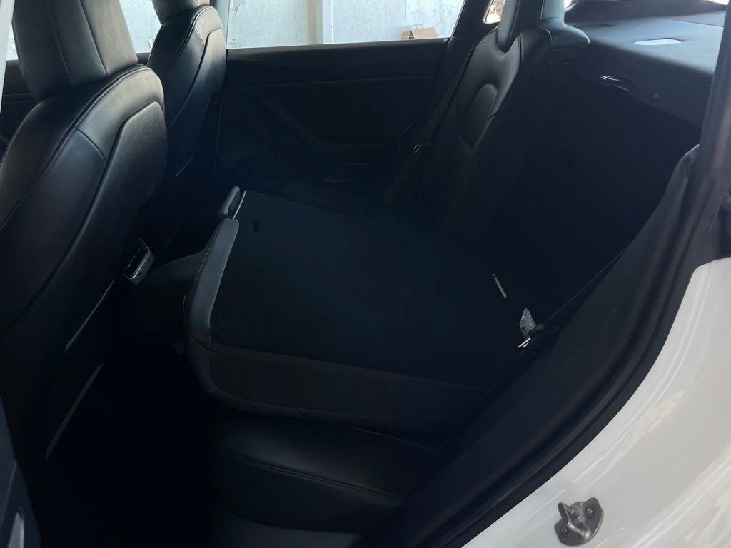 Used 2020 Tesla Model 3 Standard Range Plus RWD image 14