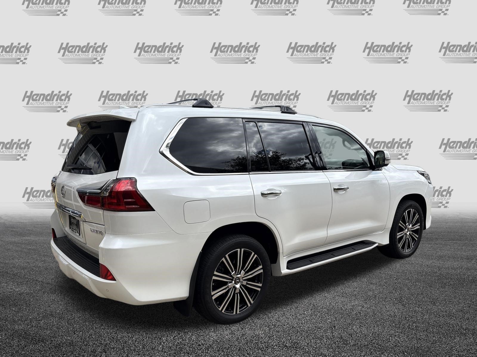 Used 2021 Lexus LX 570 4WD w/ Luxury Package image 10