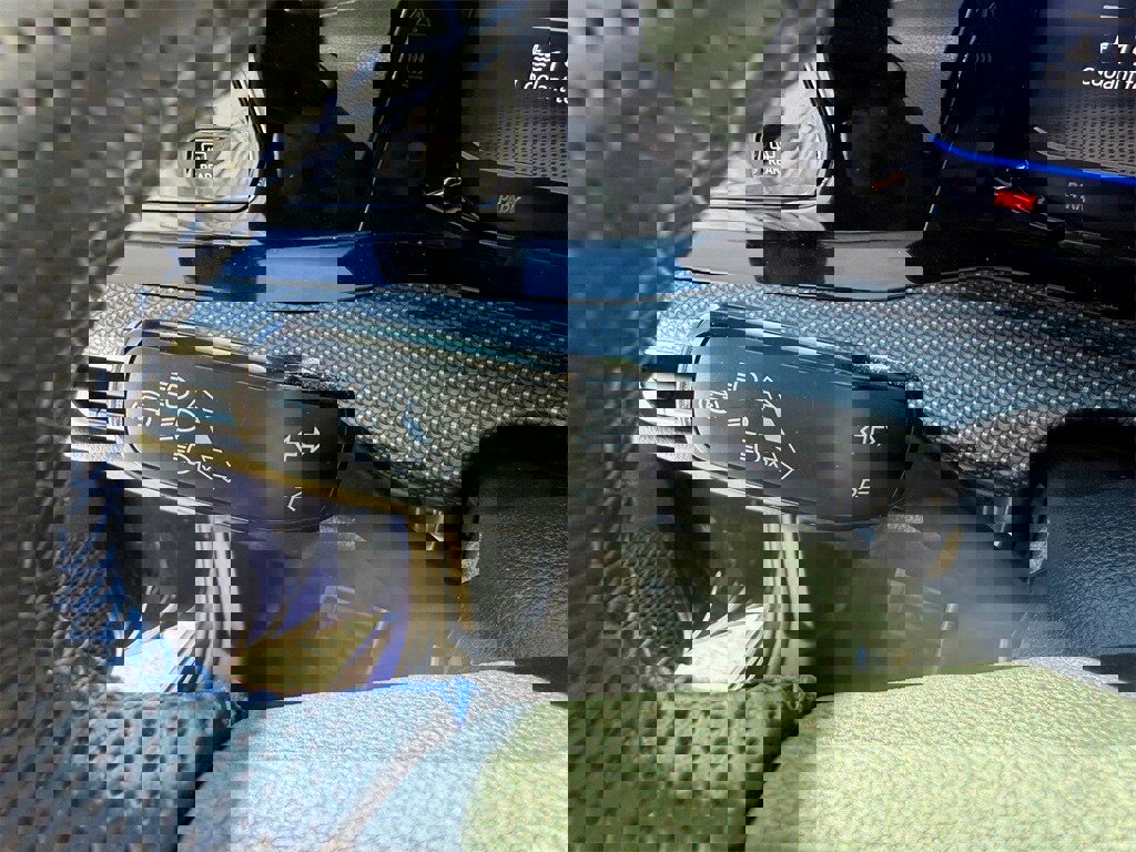 Used 2024 Volkswagen Golf R image 30