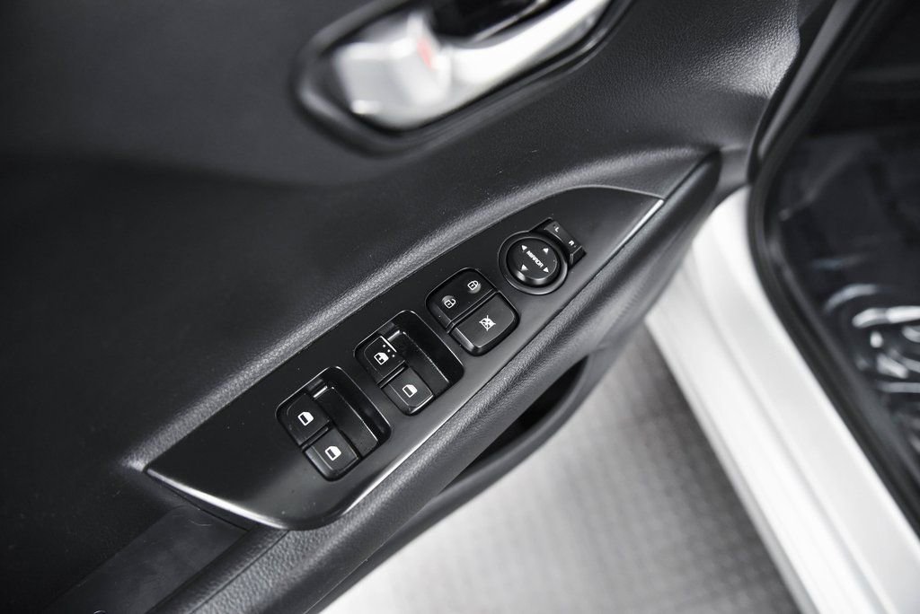 Used 2020 Kia Rio LX image 10