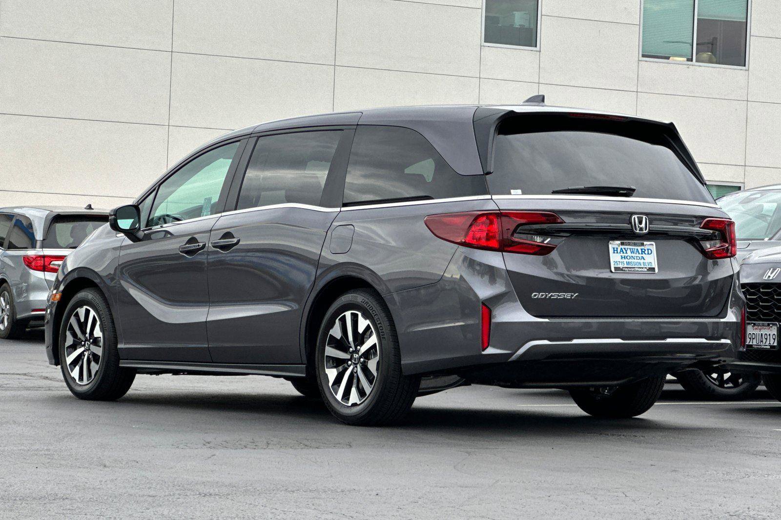 New 2026 Honda Odyssey EX-L image 5