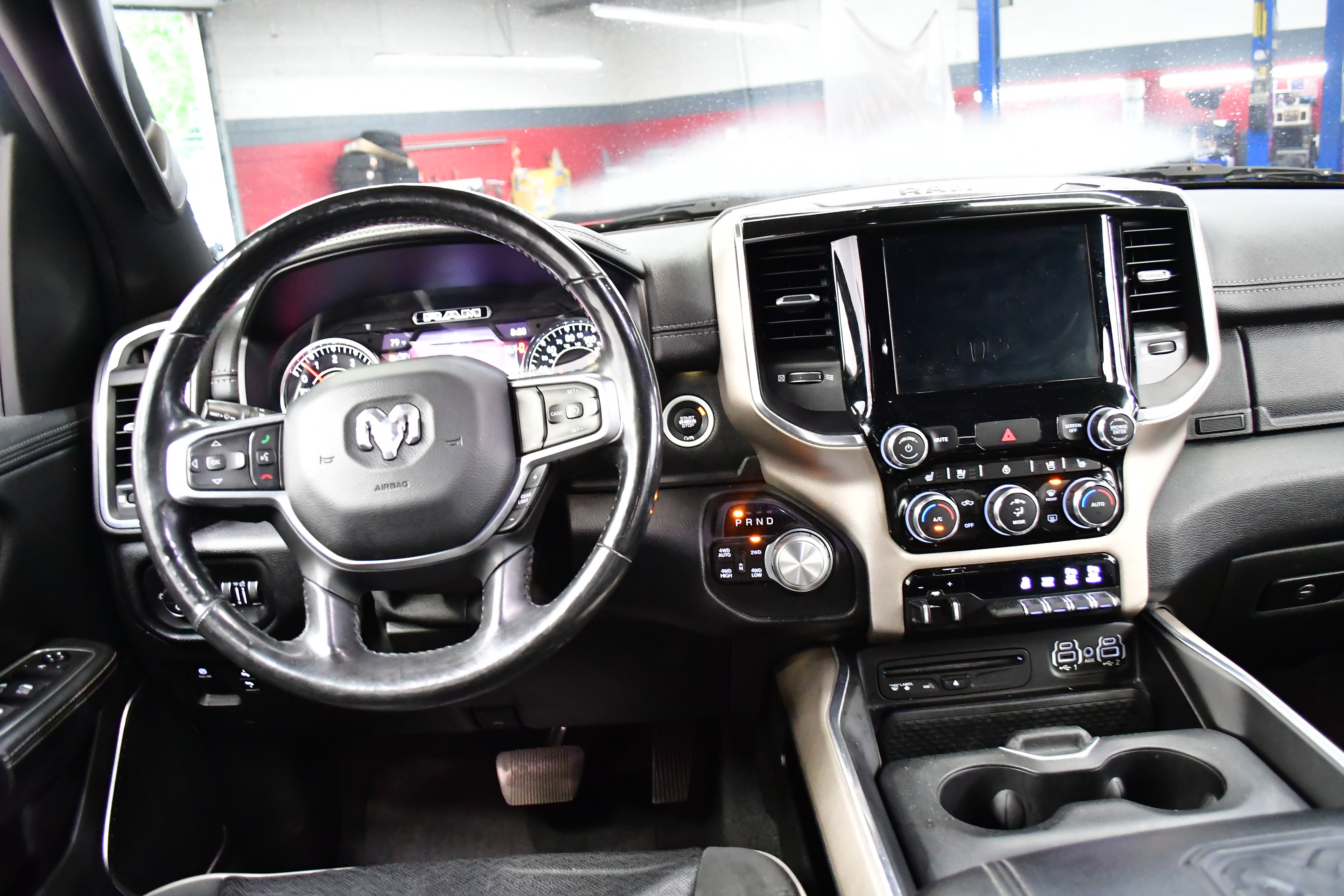 Used 2019 RAM 1500 Laramie w/ Sport Appearance Package AWD/4WD image 8