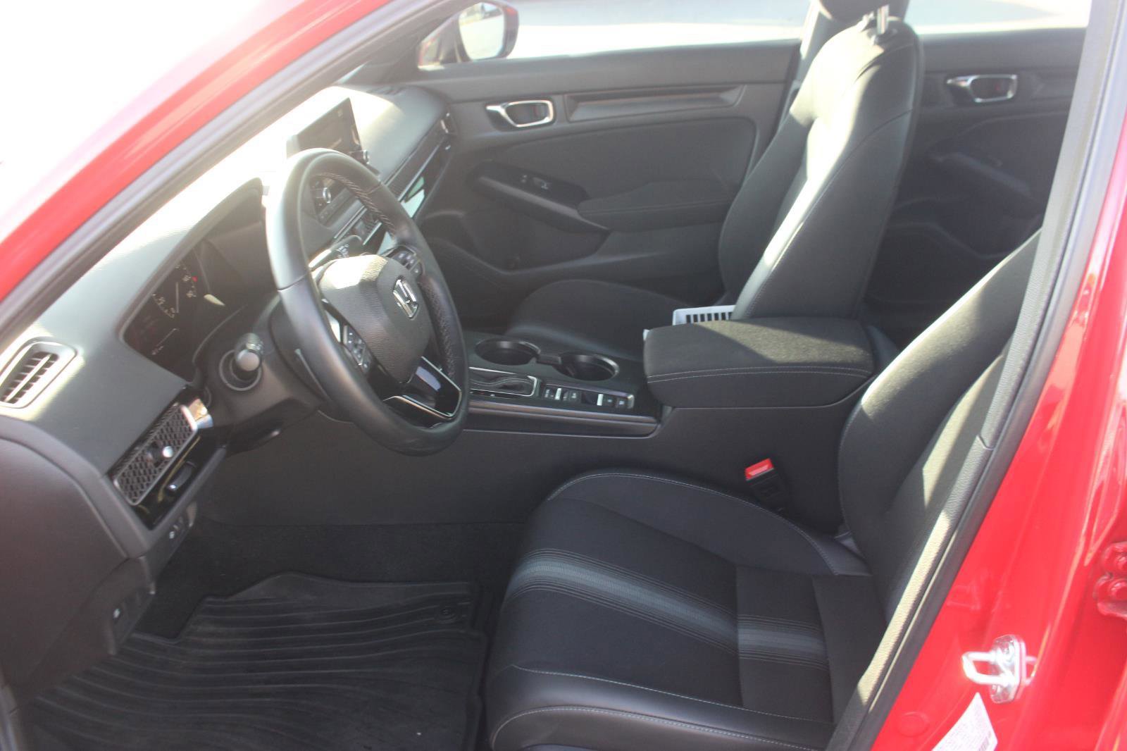 Used 2025 Honda Civic Sport image 13