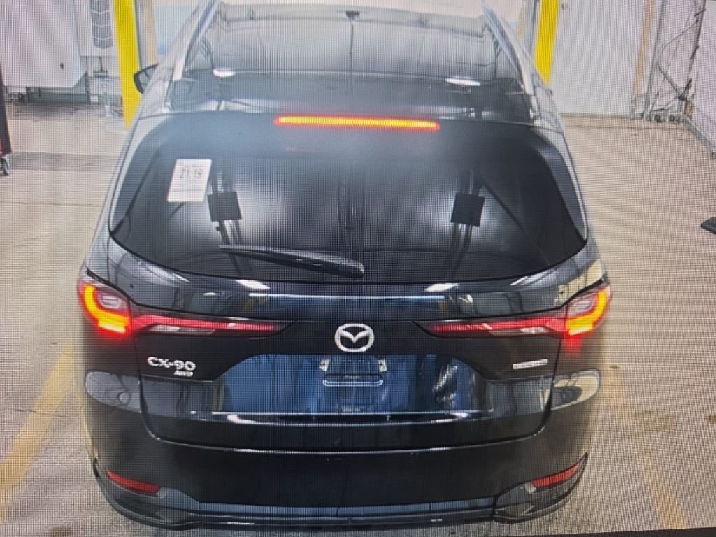 Used 2024 MAZDA CX-90 3.3 Turbo w/ Preferred Plus image 17