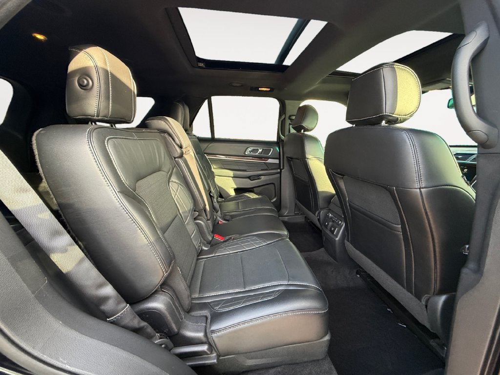Used 2017 Ford Explorer Platinum AWD/4WD image 24