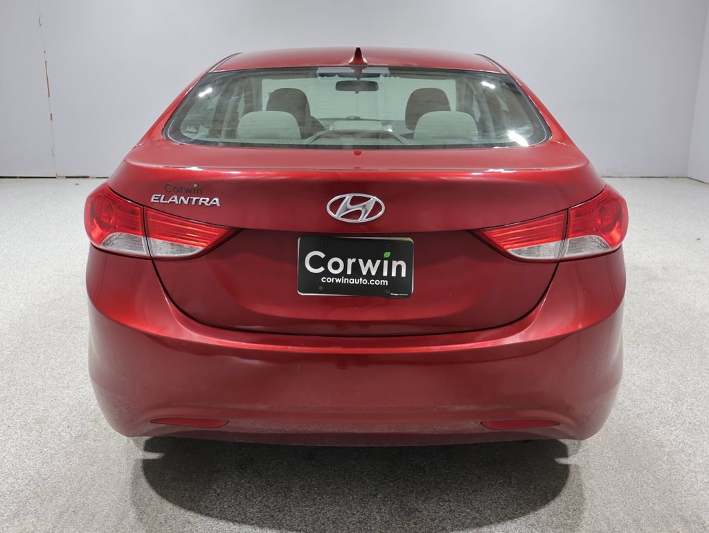 Used 2013 Hyundai Elantra GLS w/ Preferred Pkg FWD video 3