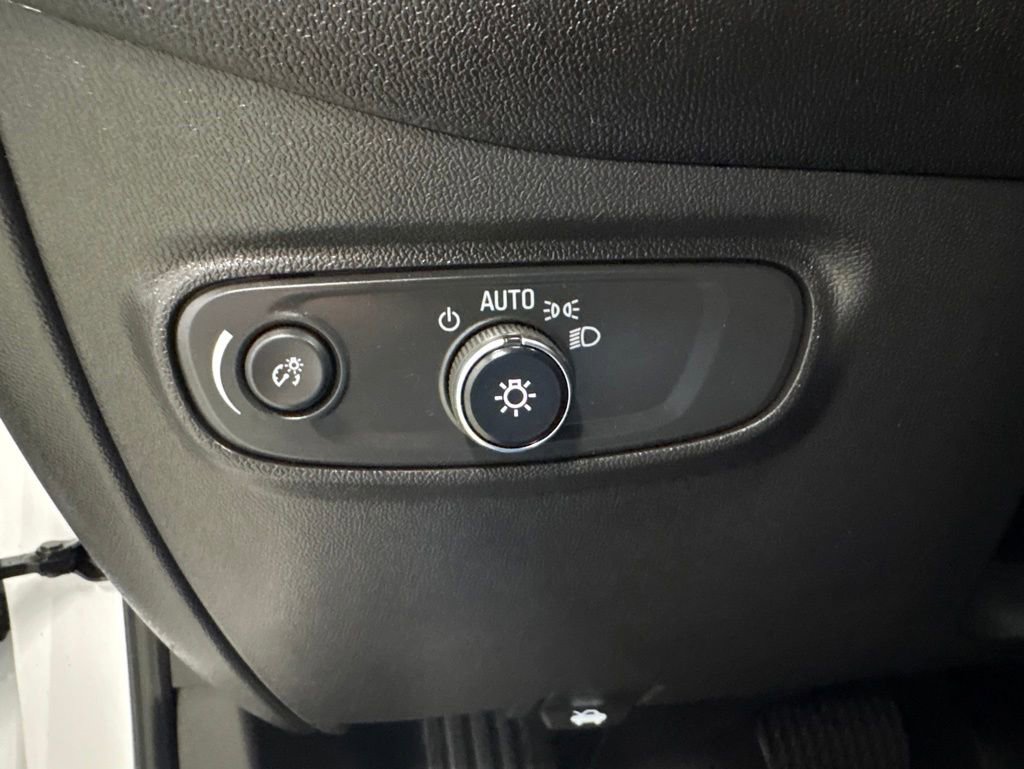 Used 2024 Chevrolet Equinox RS w/ RS Leather Package AWD/4WD image 33