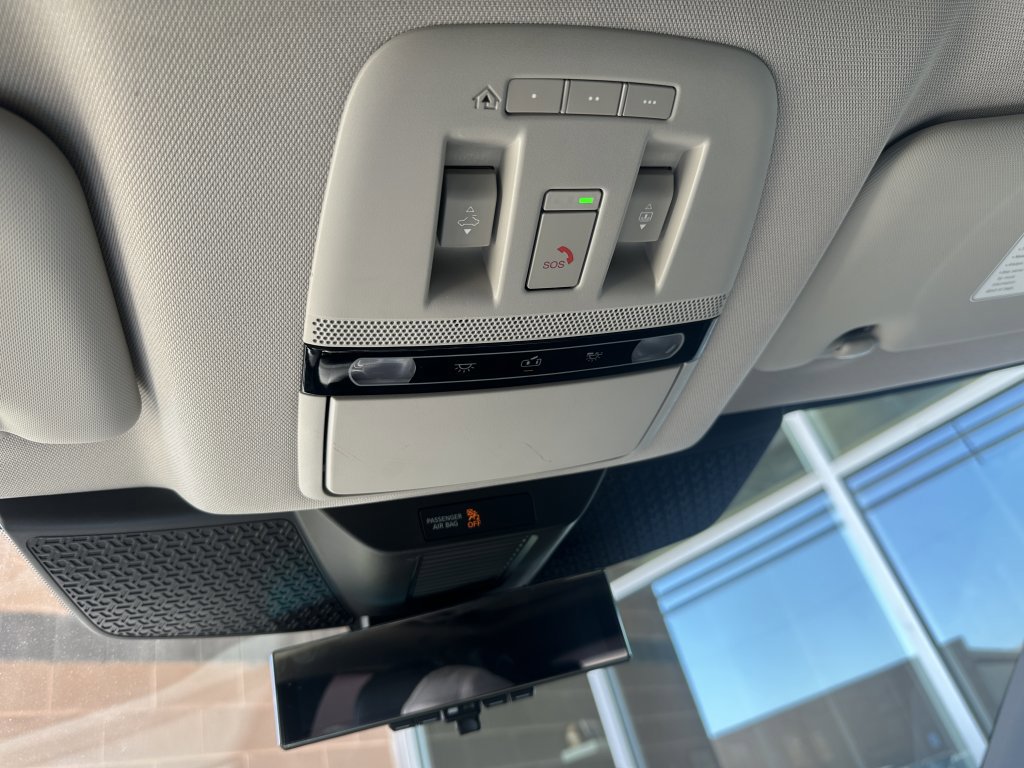 Used 2023 Nissan Ariya FWD image 31