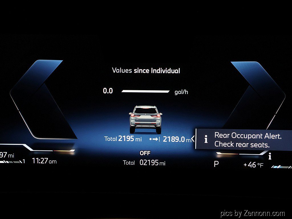 Used 2025 BMW X1 xDrive28i w/ Premium Package image 17