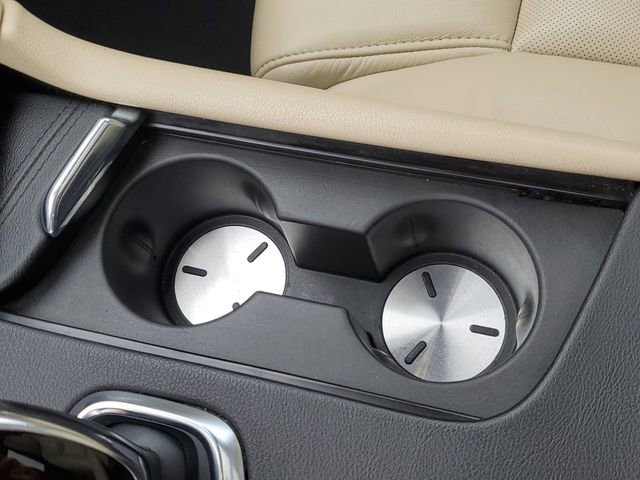 Used 2017 Cadillac XT5 Luxury w/ Driver Awareness Package AWD/4WD image 18