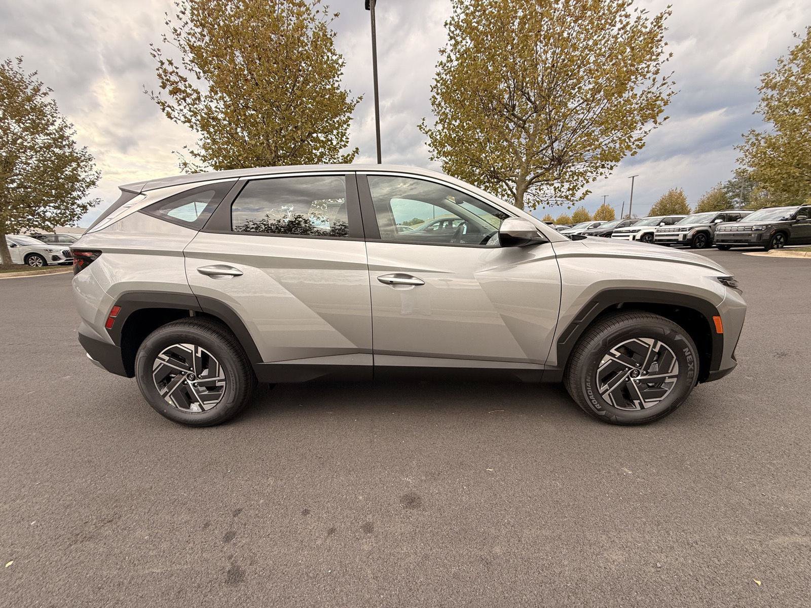 New 2026 Hyundai Tucson Blue SE AWD/4WD image 4