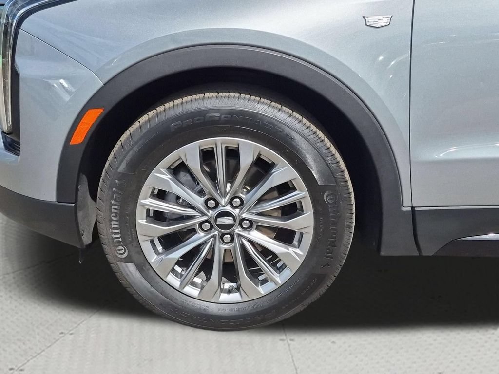 Certified 2025 Cadillac XT4 Premium Luxury FWD image 32