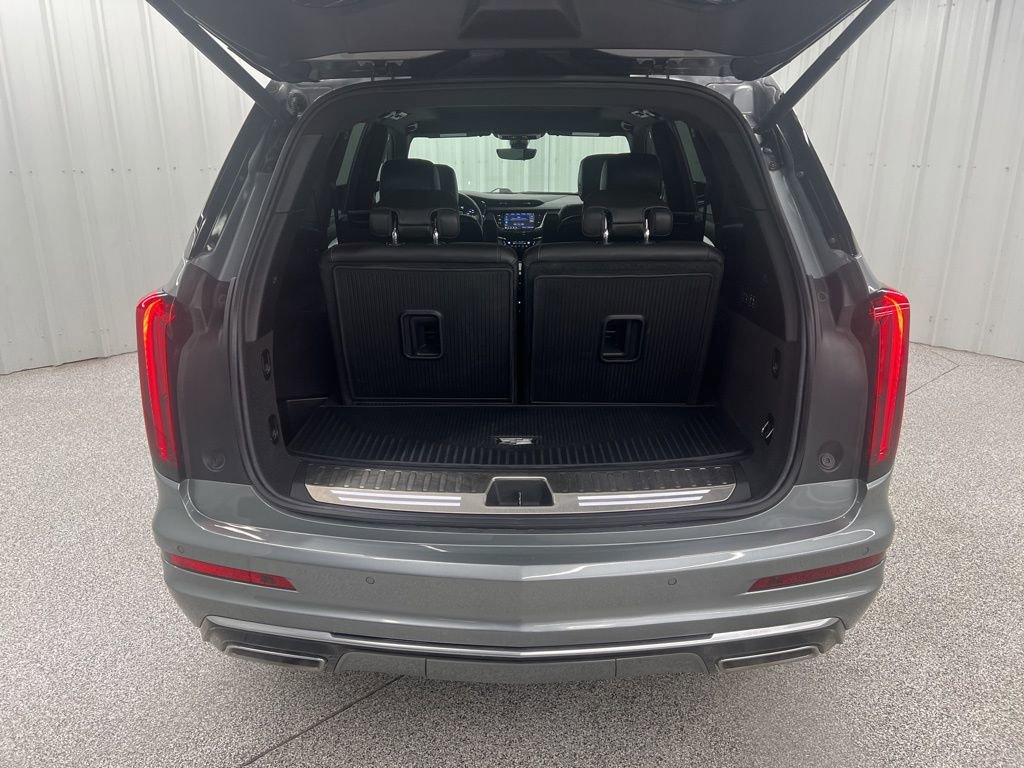 Used 2023 Cadillac XT6 Premium Luxury w/ Technology Package image 9