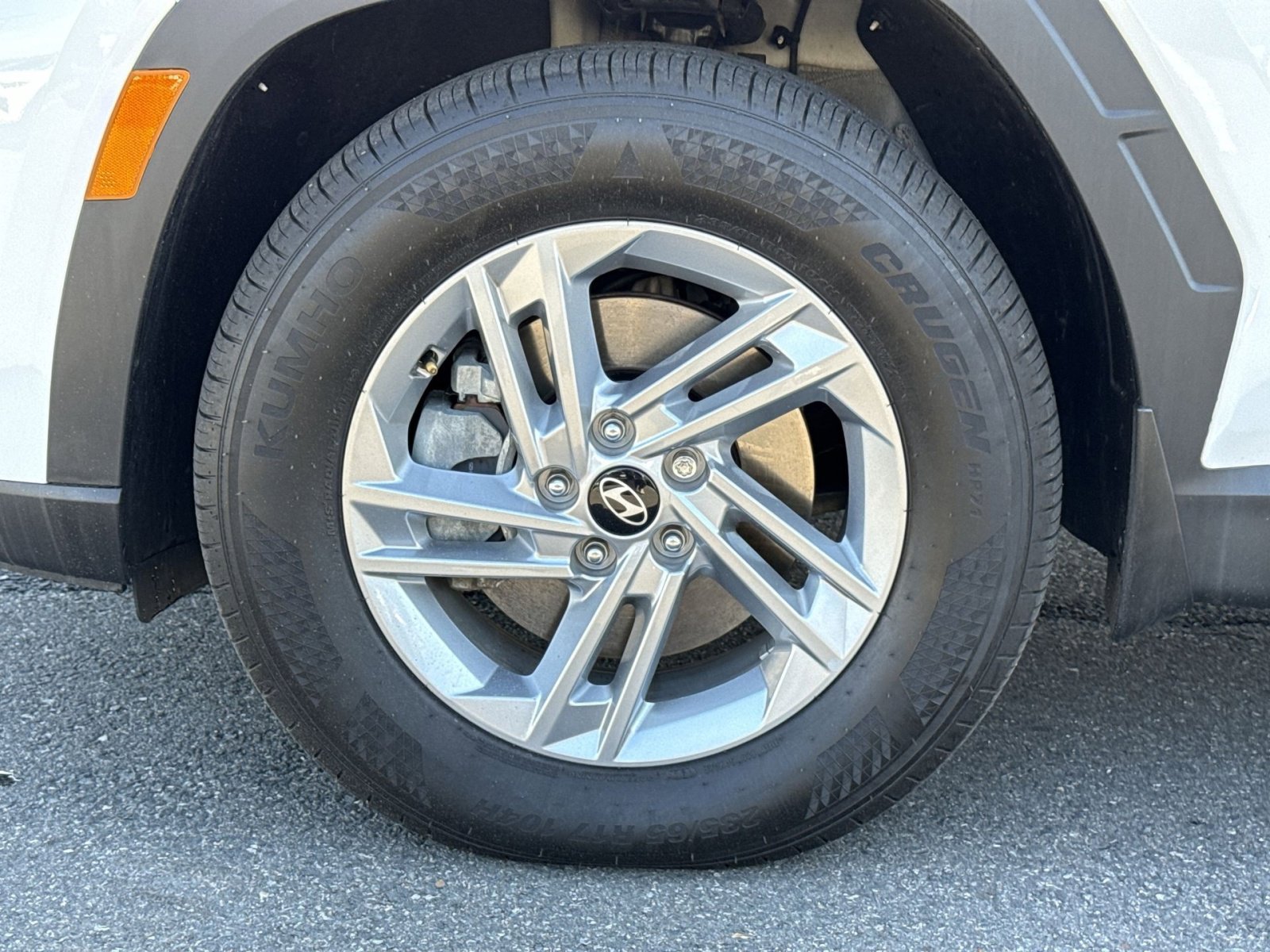 Certified 2025 Hyundai Tucson SE FWD image 12