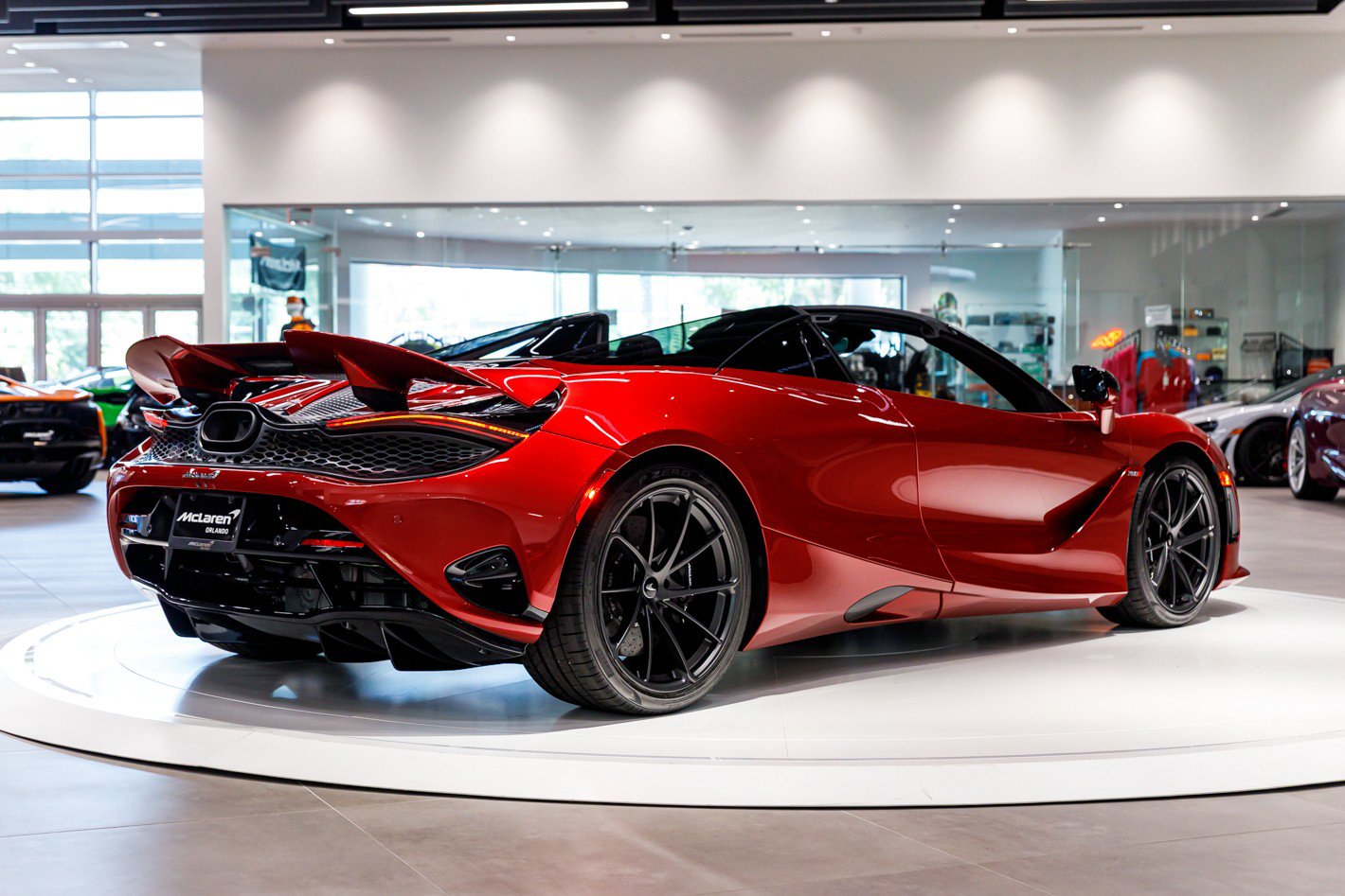 Used 2027 McLaren 750S Spider RWD image 24