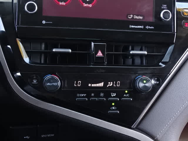 Certified 2022 Toyota Camry XSE FWD image 27