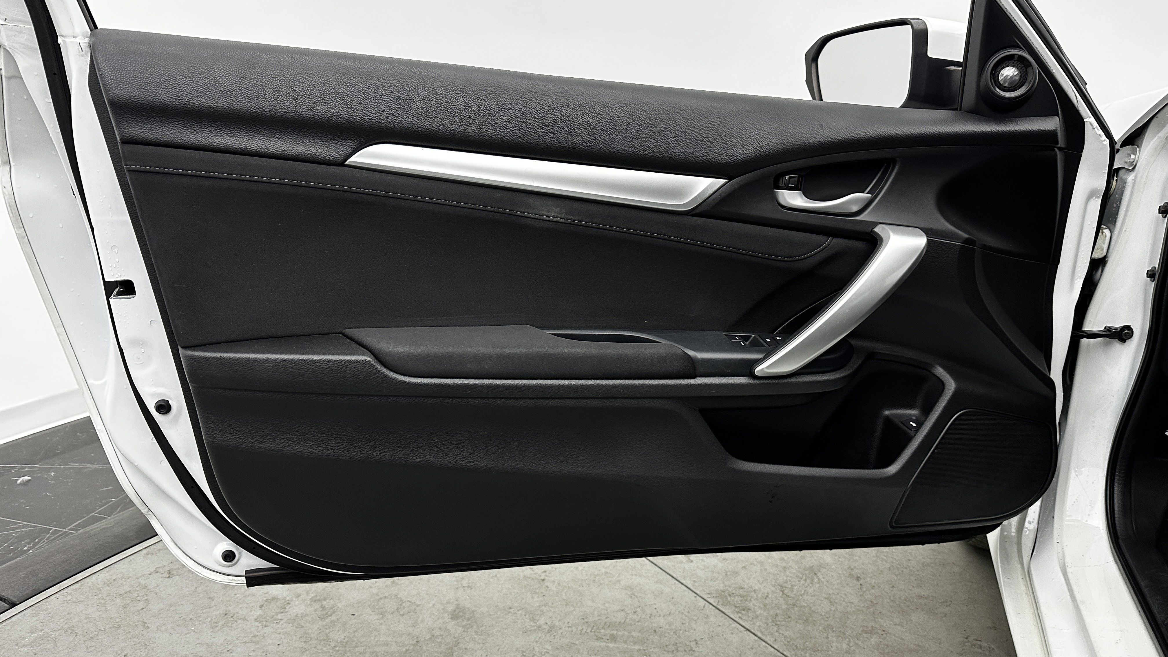 Used 2020 Honda Civic EX image 10