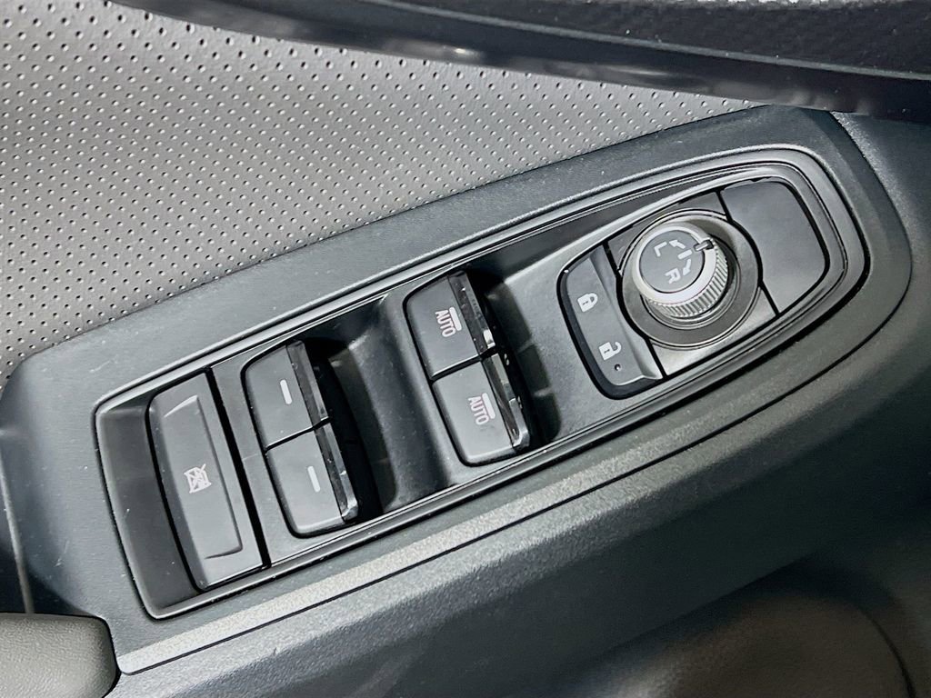 Used 2022 Subaru Crosstrek 2.5i Sport w/ Moonroof Package image 16