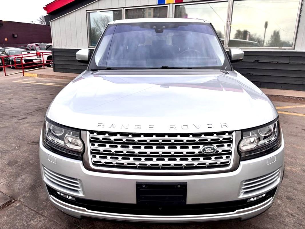 Used 2017 Land Rover Range Rover HSE image 6