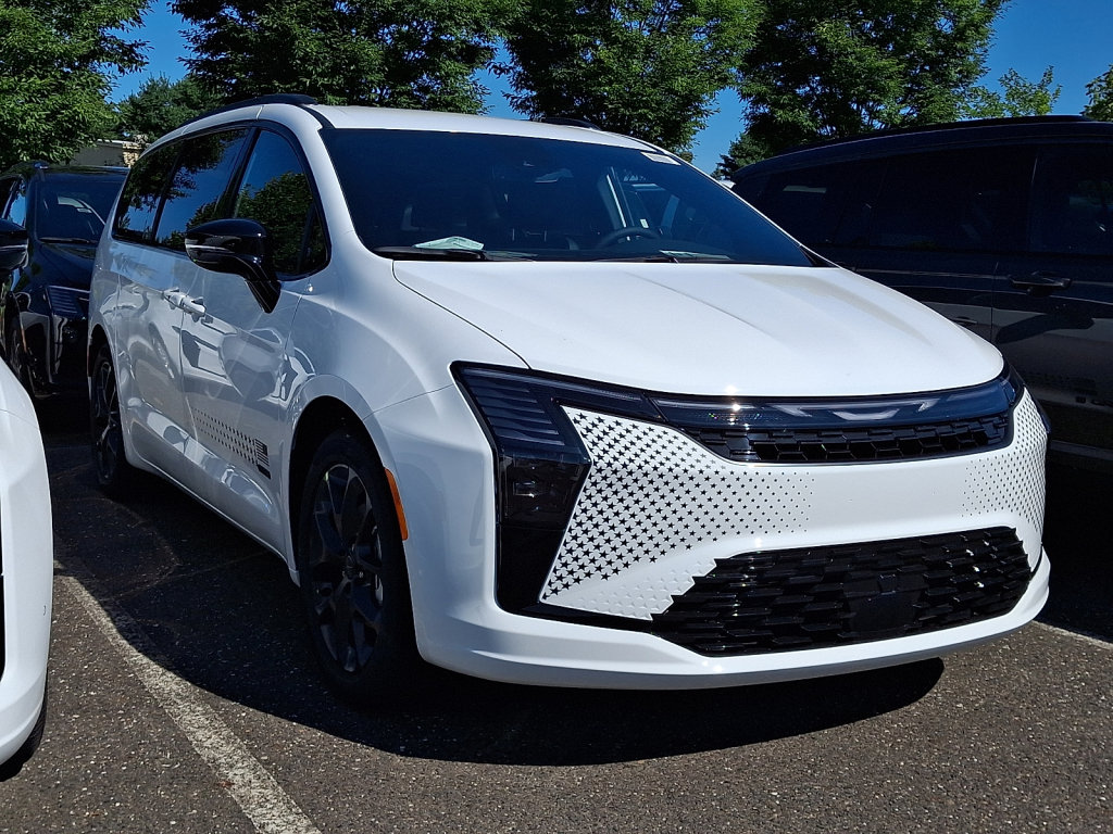 New 2027 Chrysler Pacifica Select FWD image 3