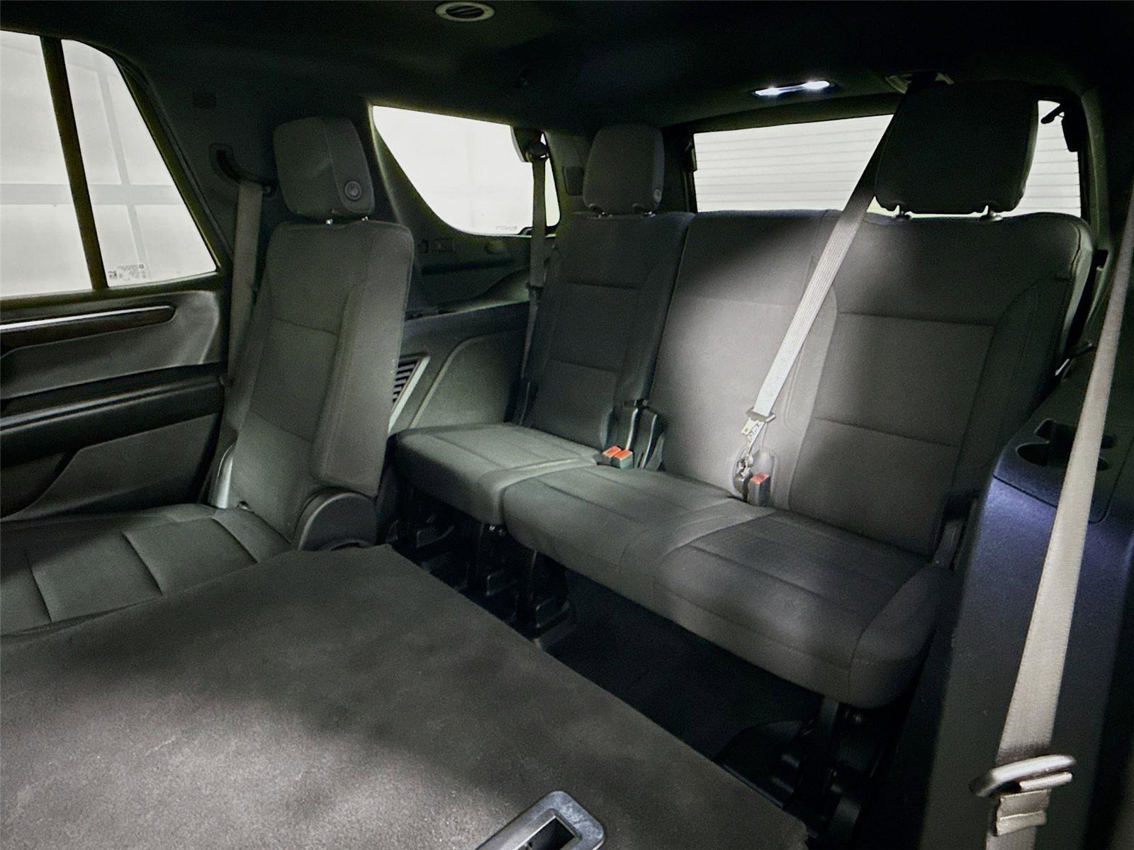 Used 2025 Chevrolet Tahoe LS RWD image 21