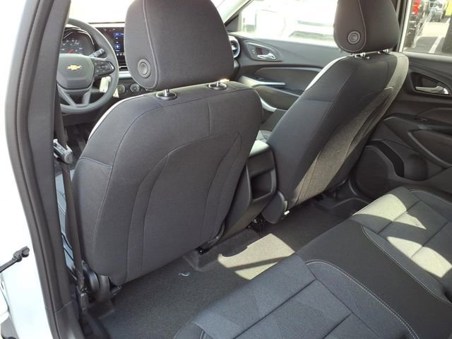 New 2026 Chevrolet Trax LS w/ LS Convenience Package FWD image 7