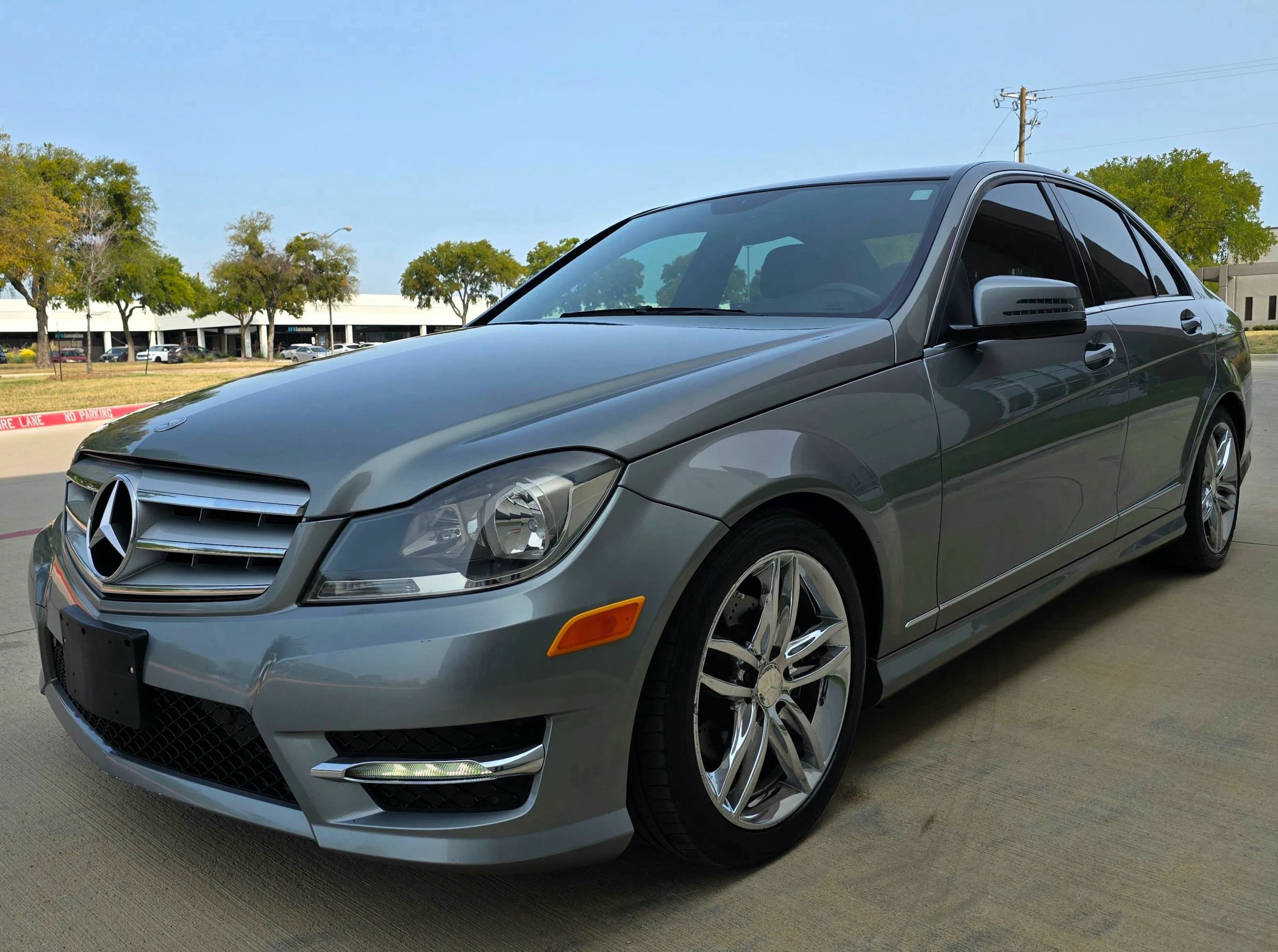 Used 2013 Mercedes-Benz C 250 Sedan image 5