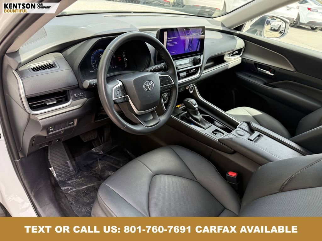 Used 2025 Toyota Grand Highlander AWD image 29