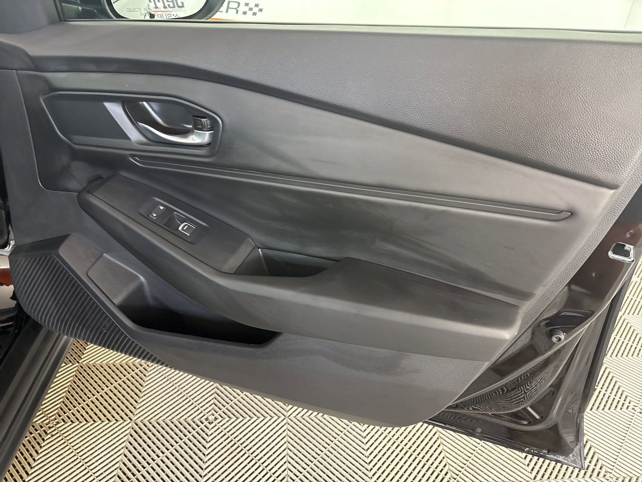 Used 2025 Honda Accord SE image 27