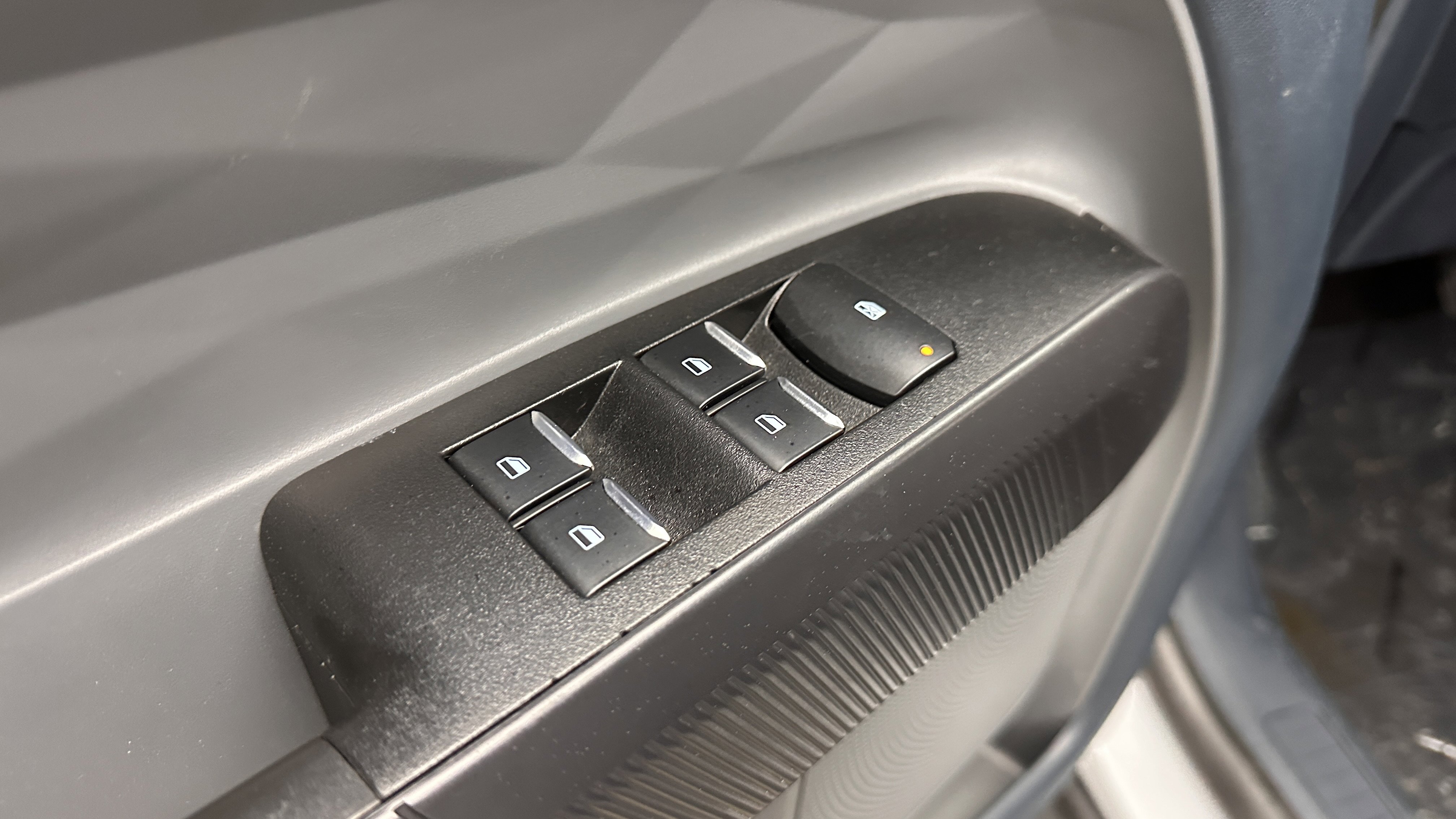 Used 2025 Ford Maverick XL FWD image 11