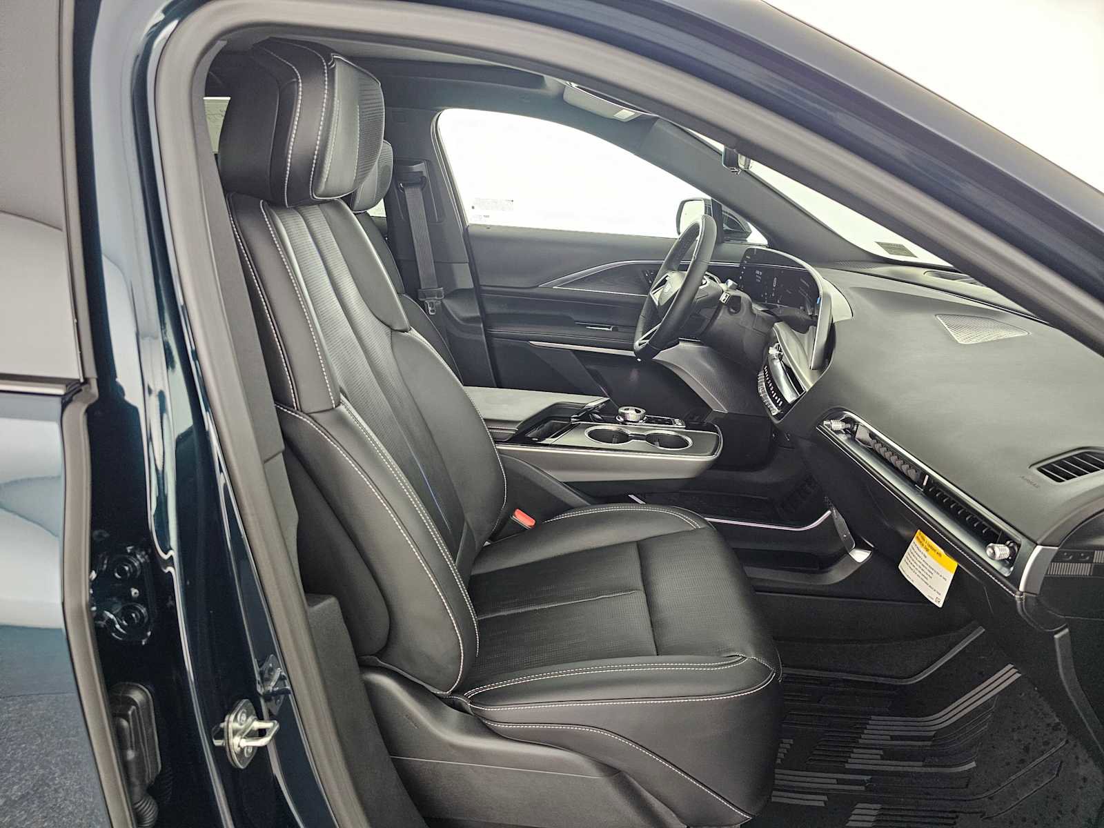 New 2025 Cadillac Lyriq Luxury w/ LPO, Red Accent Package image 10