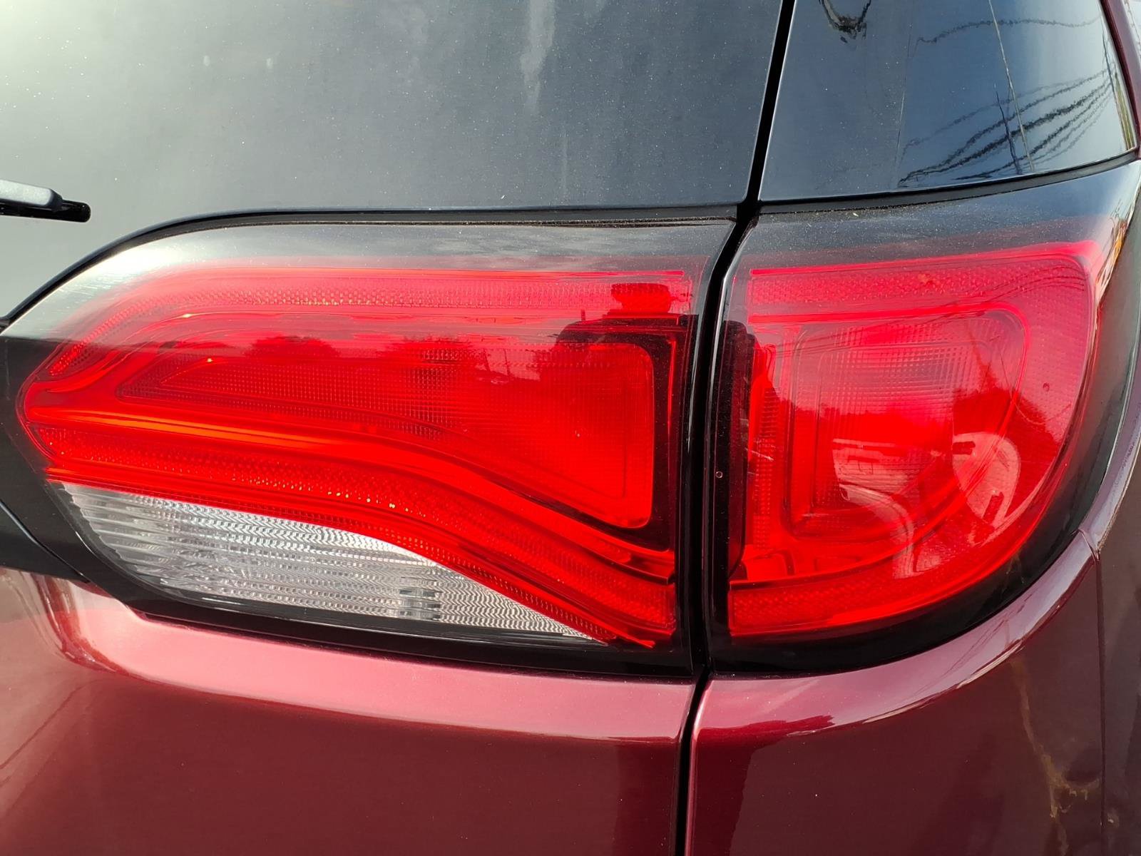 Certified 2022 Chrysler Voyager LX FWD image 14